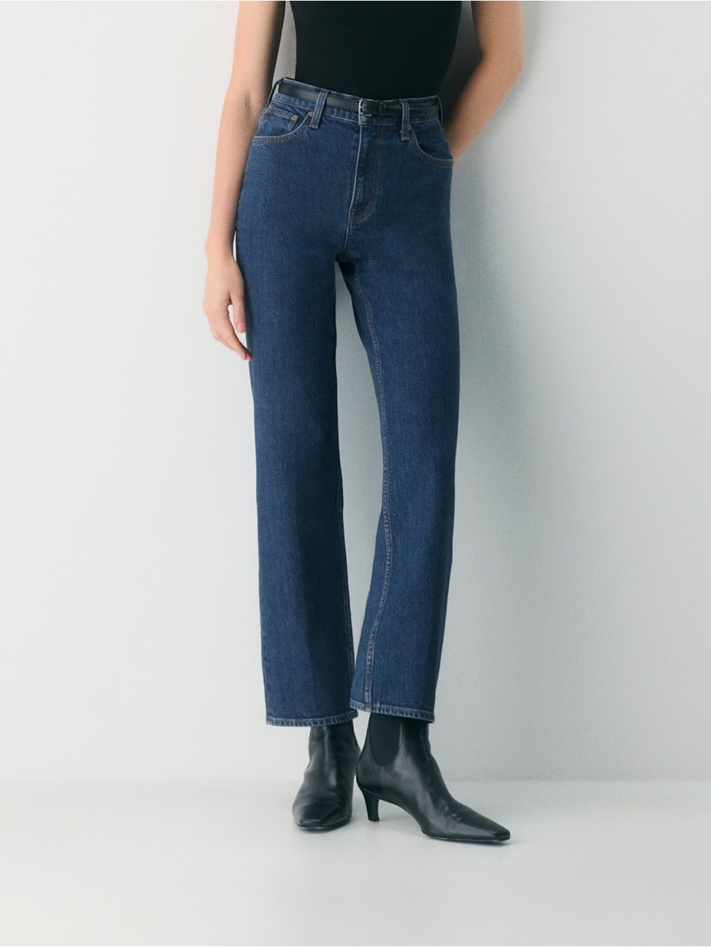 Aritzia Denim Forum The Arlo Hi-Rise Straight Leg Jeans Size 32 Bleu In The Dark